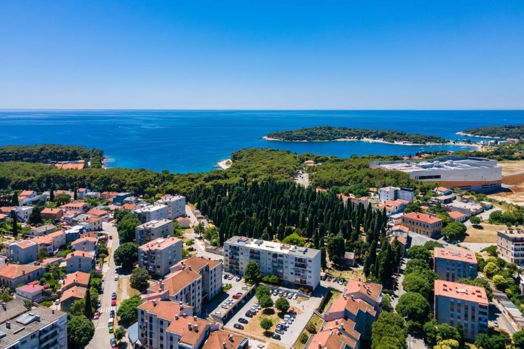 N&G New Apartment Stoja Beach Pula Exteriör bild